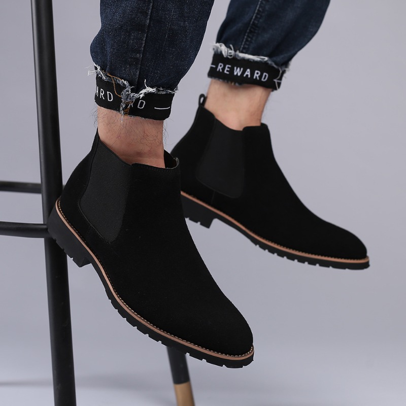 Chelsea Boots Men - รองเท้าบูทข้อเท้าผู้ชายสไตล์อังกฤษ หนังกลับ แฟชั่นเชลซีบูท สำหรับผู้ชาย รองเท้าบูทลำลองแบบธุรกิจ หุ้มข้อสูง