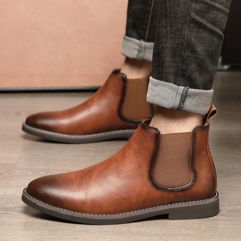 Chelsea Boots Men - รองเท้าบูทหนังลำลองสไตล์ธุรกิจสำหรับผู้ชาย คอลเลคชั่นฤดูใบไม้ร่วง 2025 แฟชั่นรองเท้าเชลซีแบรนด์สไตล์อังกฤษ รองเท้าบูทสั้นแบบผูกเชือกสำหรับผู้ชาย รองเท้าบูทข้อเท้า